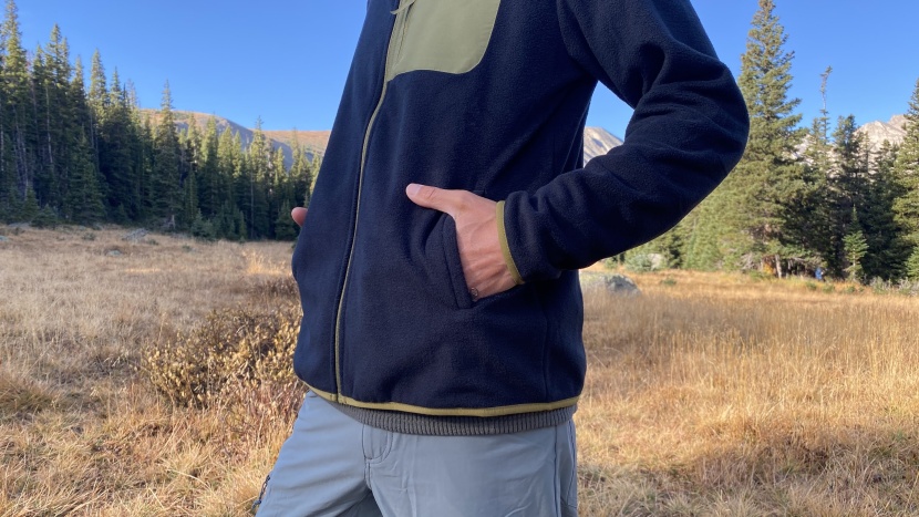 Performansdan təsəlli vermək: Qiyi geyimlər idman geyimləri və təsadüfi geyimlər